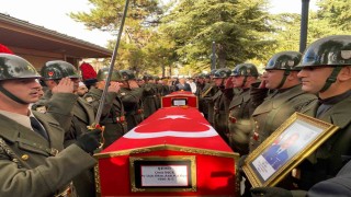 Kıdemli Başçavuş İnce ve Uzman Çavuş Dolapci, Cebeci Askeri Şehitliğinde toprağa verildi