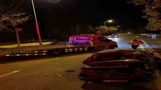 Kırşehirde kaldırıma çarpan otomobil takla attı: 1 yaralı