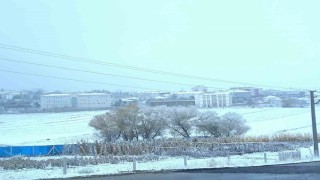 Kırşehirde yüksek kesimler beyaza büründü