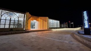 Kırşehirli çift hurda camları sanata dönüştürüyor