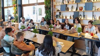 ‘Kitap Kaşifleri Kulübü minik öğrencileri kitap okumaya yönlendiriyor