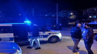 Kız arkadaş kavgasında kurusıkı ile rastgele ateş etti