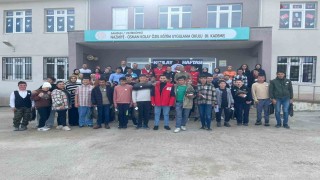 Kızılay Haftasında özel öğrencilere moral