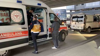 Kocaelide iki aracın çarpıştığı kazada 4 kişi yaralandı