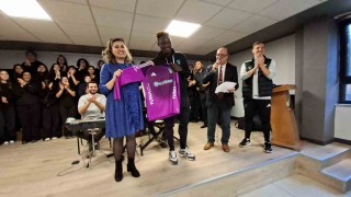 Kocaelispordan öğretmenler günü sürprizi