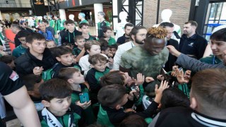 Kocaelisporun yıldızı Dan Agyeiye sevgi seli