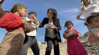 Koçer çocuklarına sürpriz doğum günü etkinliği ve kuaför hizmeti