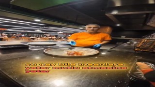 Köfteci Yusufta kuryelerin yüzünü güldüren sıcak jest