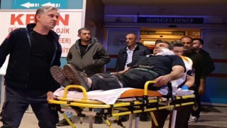 Kömürleri indirirken yüzüne demir saplandı