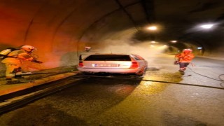 Konak Tünellerindeki araç yangınına itfaiyeden hızlı müdahale