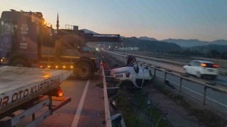 Kontrolden çıkan otomobil takla attı: 2 yaralı