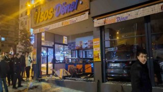 kontrolden çıkan otomobil, yeni açılan dönerciye daldı