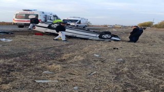 Konyada otomobil araziye devrildi: 5 yaralı