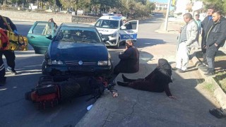 Konyada otomobil ile motosiklet çarpıştı: 2 yaralı