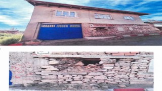 Köydeki bir evin temelindeki tarihi taşı yerinden söken muhtar tutuklandı