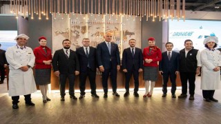 Kültür ve Turizm Bakanı Ersoy: (Turizmde) Yıl sonu hedefimiz 64 milyar dolara emin adımlarla ilerliyoruz