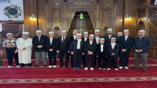 Kuran hafızlarına belge takdimi