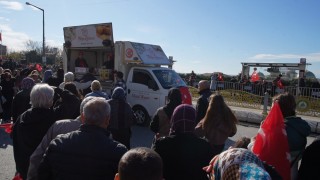Kurtuluş gününde ‘yağ izdihamı: Ezilme tehlikesi geçirdiler