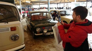 Kütahya Antika Pazarında Klasik Araba Sergisine yoğun ilgi