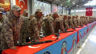 Kütahya Hava Er Eğitim Tugay Komutanlığında 2025 4A Tertip Erler yemin ederek usta asker oldu