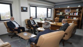 Kütahya Valisi Musa Işından Eskioğlu ailesine taziye ziyareti