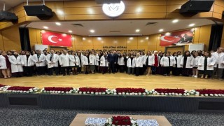 Kütahyada diş hekimi adayları beyaz önlüklerini giydi