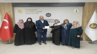 Kütahyada Kuran Kursu öğrencilerinden, Hediyem Kuran Olsun kampanyasına destek