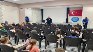 Kütahyada minik öğrencilere suçtan korunma yöntemleri anlatıldı