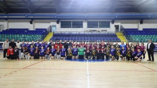 Kütahyada Okullar Arası Genç Kızlar Hentbol müsabakaları sona erdi