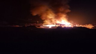 Malatyada alevlere teslim olan ev küle döndü