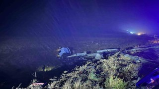 Malatyada şarampole devrilen çekicinin sürücüsü hayatını kaybetti