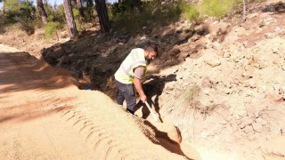 Manavgatta yeni içme suyu hattı imalatı gerçekleştiriliyor