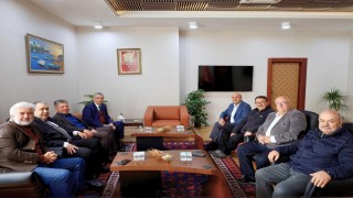 Manisa eski Valisi Celalettin Güvenç Akhisarda