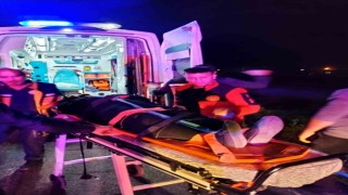 Mardinde devrilen otomobildeki 3 kişi yaralandı