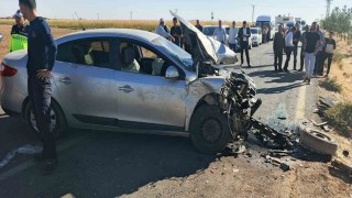 Mardinde iki otomobil çarpıştı: 6 yaralı