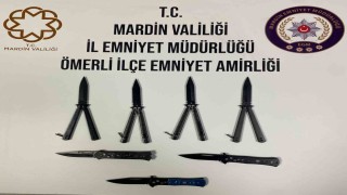 Mardinde seyyar satıcıda kelebek ve sustalı bıçak yakalandı