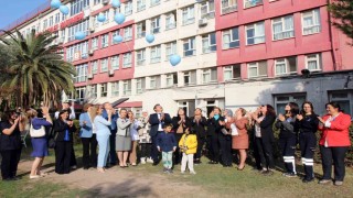 Mavi balonlar diyabete farkındalık için gökyüzüne bırakıldı