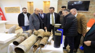 Meclis toplantısına eski içme suyu borularını getiren Başkan Şerifoğulları: İçme suyu hattı döşeme çalışmalarımız yüzde 99 seviyesine ulaşmıştır