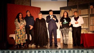 Mersinde gençler madde bağımlılığına karşı tiyatro ile bilinçleniyor