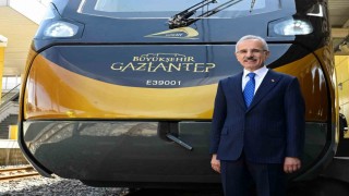 Milli Banliyö Tren Seti Projesi kapsamında üretilen dördüncü tren seti Gaziantep Büyükşehir Belediyesine ulaştı