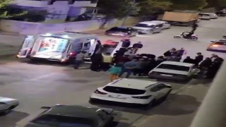 Motosikletle otomobilin çarpışma anları kameralara yansıdı: 1i ağır 2 yaralı