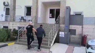 Motosikletle yaptığı şovlar hem ceza yedirdi, hem ehliyetinden etti