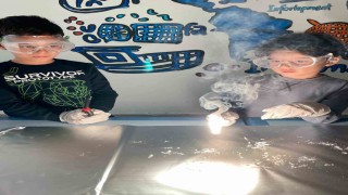 Muğla Gençlik Merkezi Fen Bilimleri Atölyesinde çocuklar eğlenerek öğreniyor