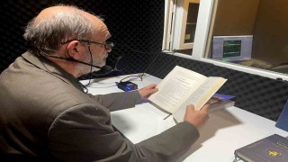 Muratpaşada yazar ve şairler gönüllü okuyucu oldu