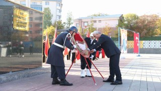 Muşta 10 Kasım töreninde dikkat çeken detay