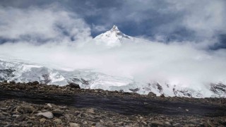 Nepalde çığ: 7 dağcı hayatını kaybetti