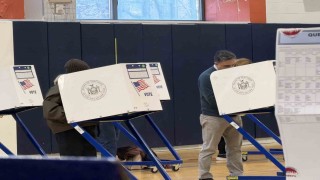 New York Belediye Başkan adayı Mamdani oyunu kullandı