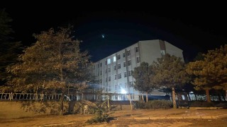 Niğdede 6 öğrenci yedikleri pastadan sonra hastanelik oldu