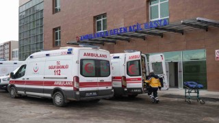 Niğdede oto galeri önünde silahlı saldırı: 1 yaralı