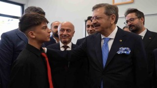 Öğrenciler talep etti, Hisarcıklıoğlu Togg fabrikası ziyaretine onay verdi